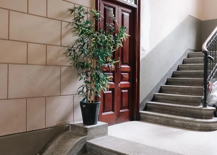 Play Game - Travelsolving アパート